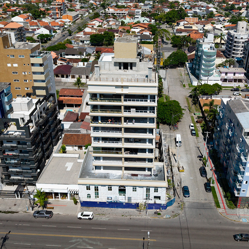 Ed. Positano Março de 2026 – Pastilhamento lateral, esquadrias de alumínio e pisos